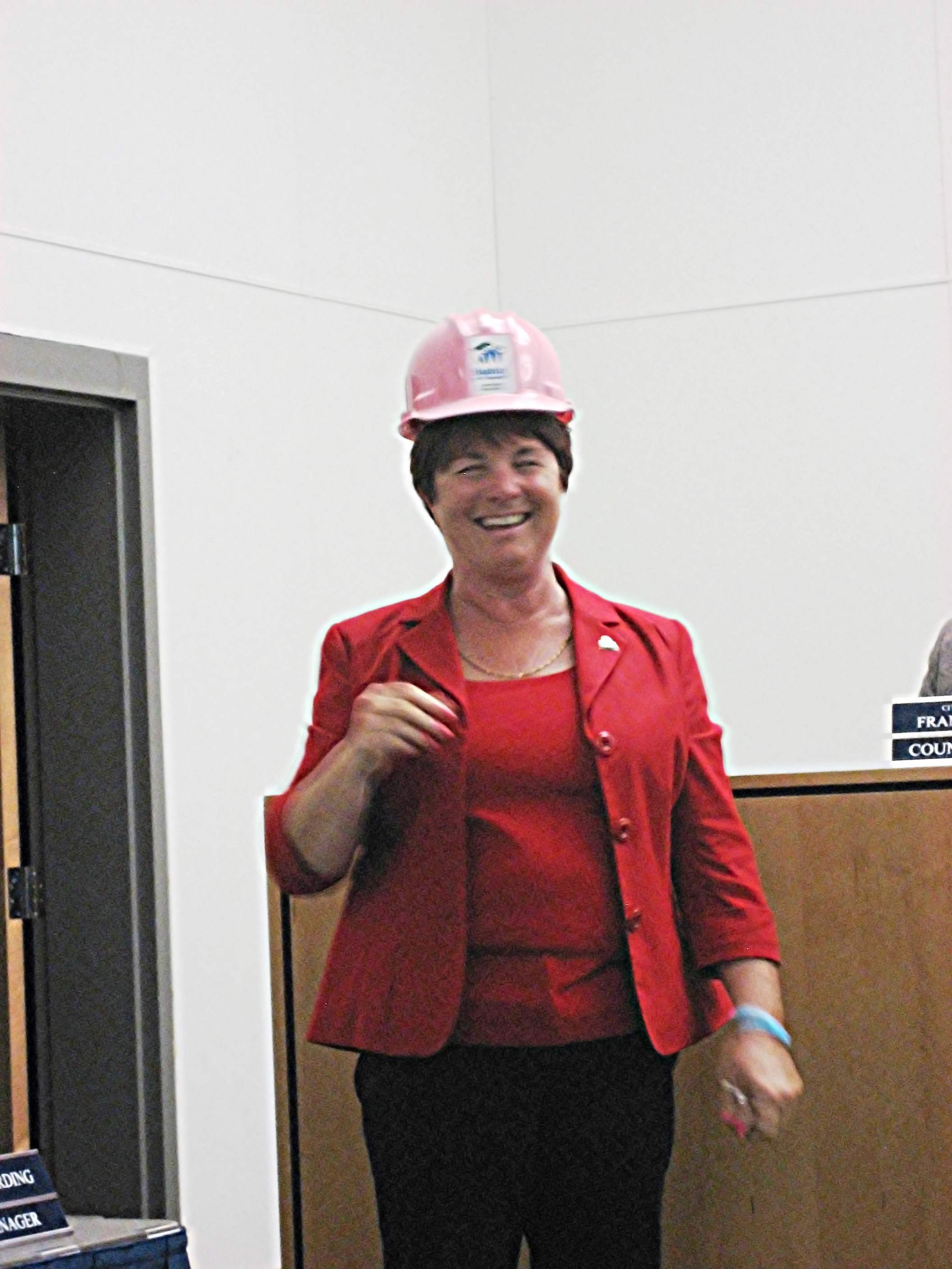Mayor Roughton Accepts Women Build Invite w/Pink Hardhat
