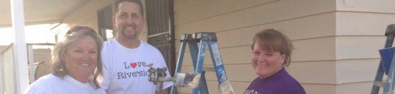 Riverside City Staff Volunteer to Paint a Home