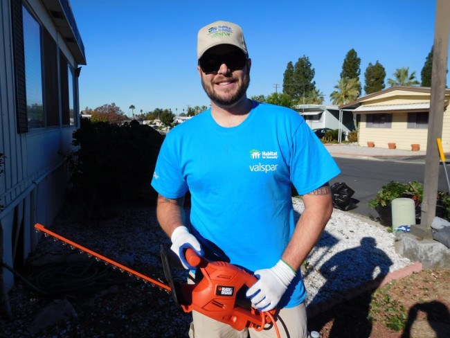 Women Build Refreshes the King Arthur Mobile Home Park for the Holidays